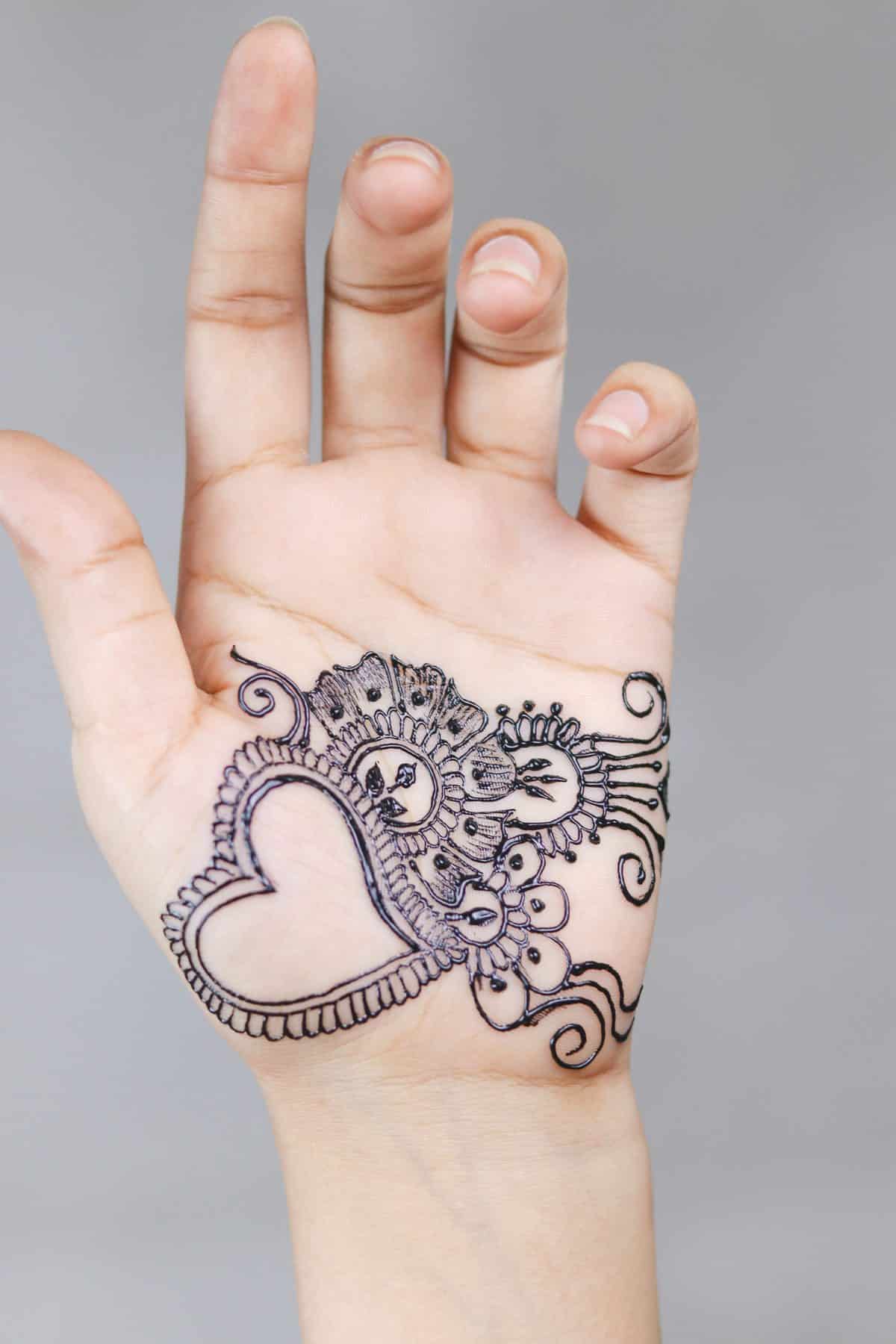 Mehndi training center q2kmckpohti unsplash